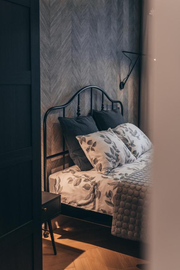 Apartment Lindens With Ac And View To Square Panevezys