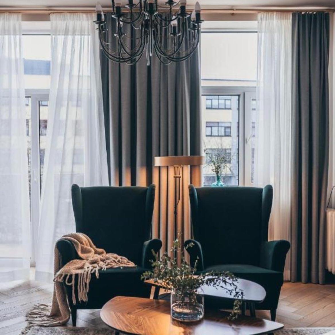 Lindens With Ac And View To Square Apartment